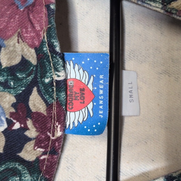 Denim Floral Patterned Vintage Vest Size Small, 100% Cotton - Picture 2 of 6